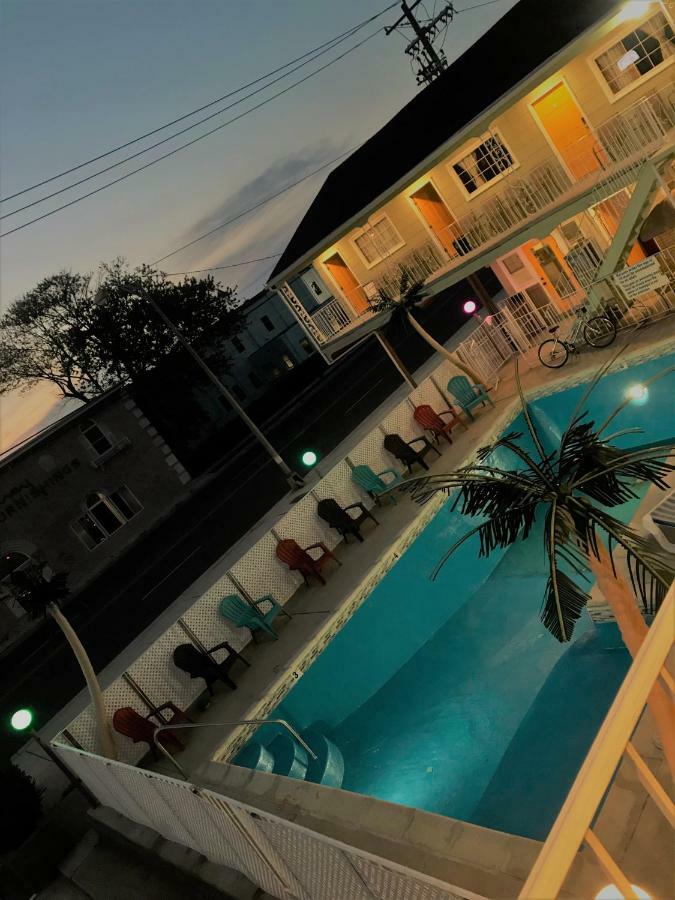 Sunrise Inn Вайлдвуд Экстерьер фото